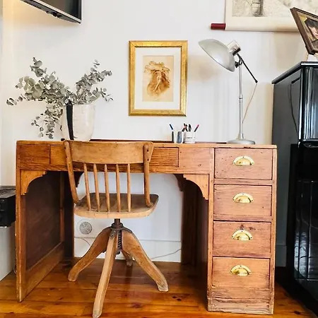 Apartment Courbet's Bachelor Pad